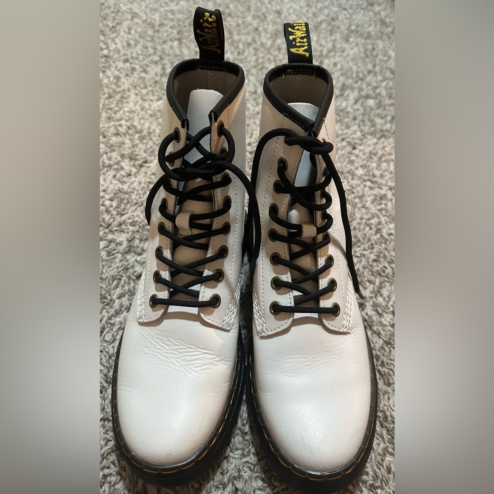 DR. MARTENS Zavala Combat
Boot in White Leather Size 7 - Unisex